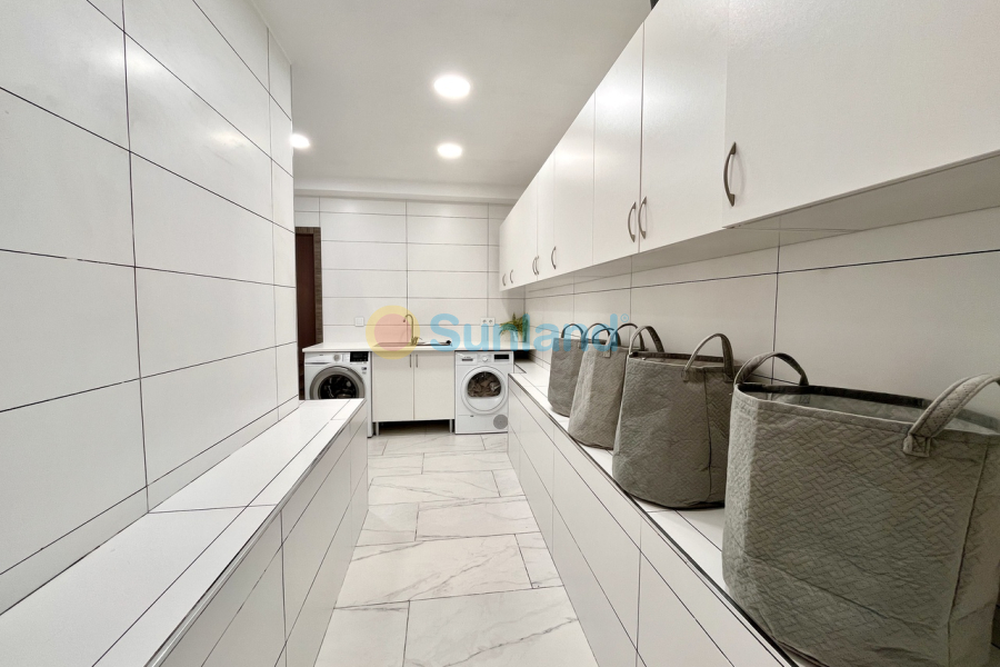 Resale - V - San Miguel De Salinas