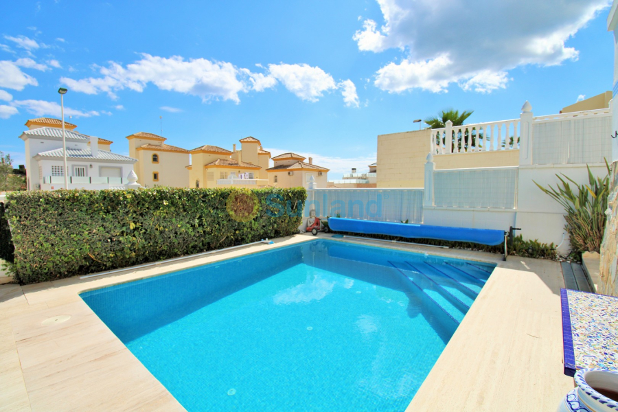 Använda fastigheter - Villa - Villamartin - Los Dolses