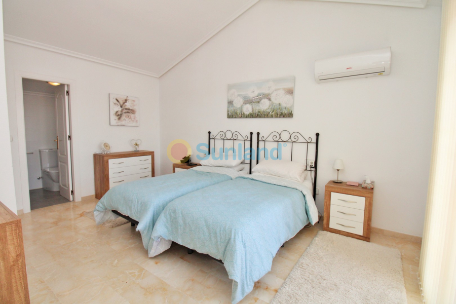 Använda fastigheter - Villa - Villamartin - Los Dolses