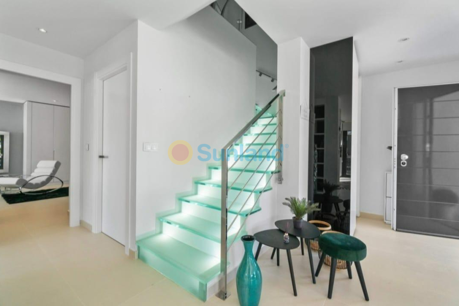 Segunda mano - V - Orihuela Costa - Campoamor