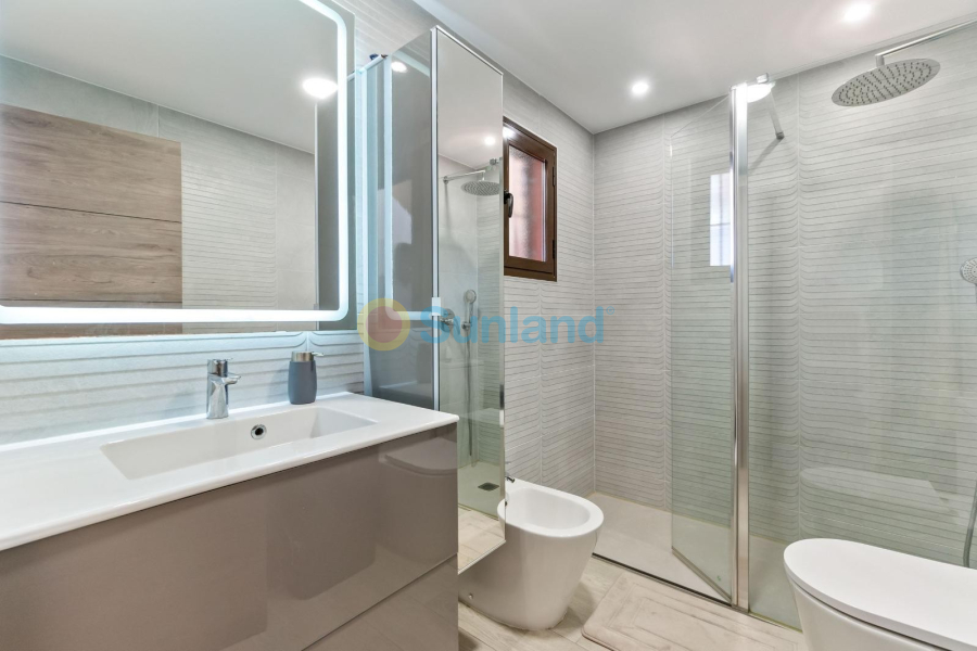 Resale - Townhouse - Torrevieja - 