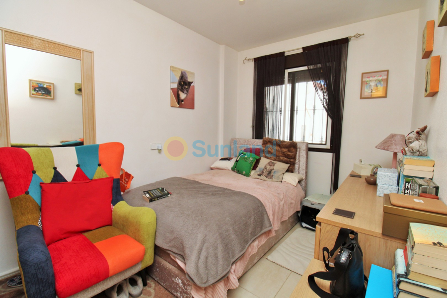 Använda fastigheter - Villa - Villamartin - PAU 8