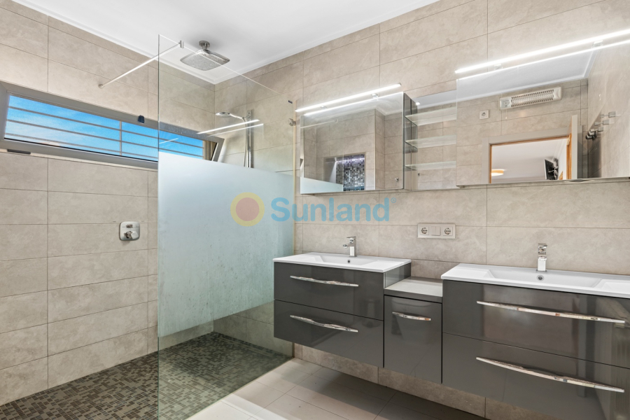 Använda fastigheter - Villa - Los Balcones