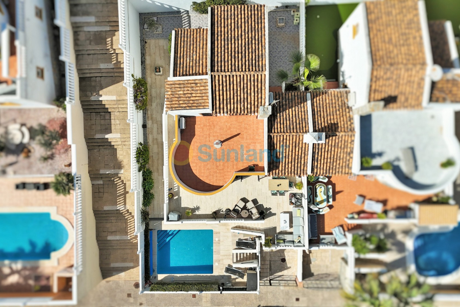 Använda fastigheter - Villa - Villamartin - Los Dolses