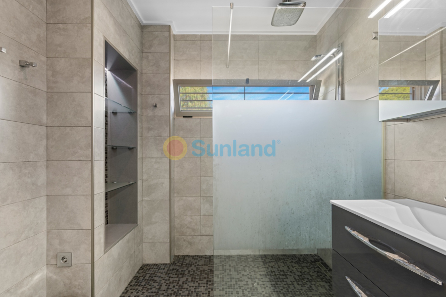 Använda fastigheter - Villa - Los Balcones