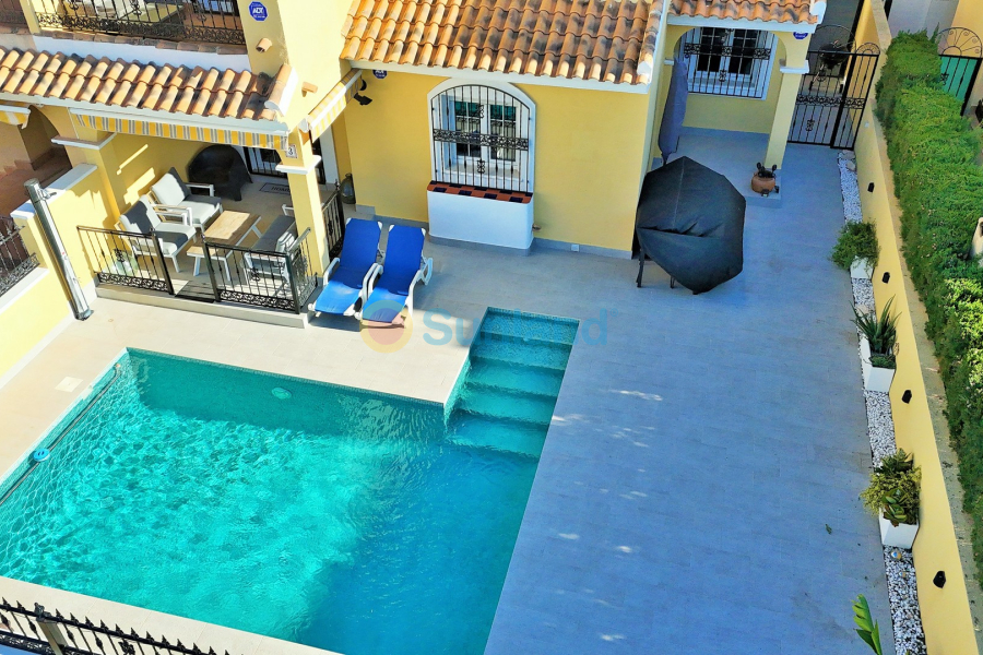 Resale - Villa - Villamartin - Los Dolses