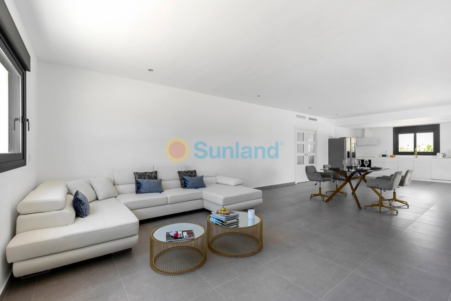 Brukte eiendommer - Detached Villa - Macisvenda