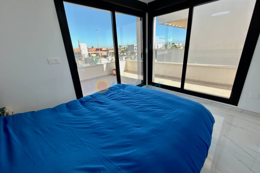 Resale - Villa - Los Montesinos - 