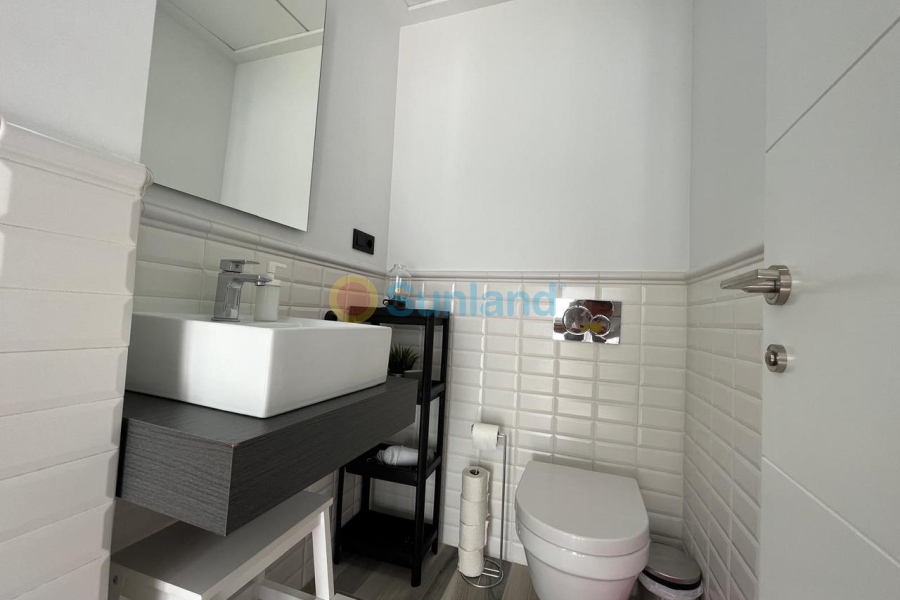 Resale - V - Los Altos