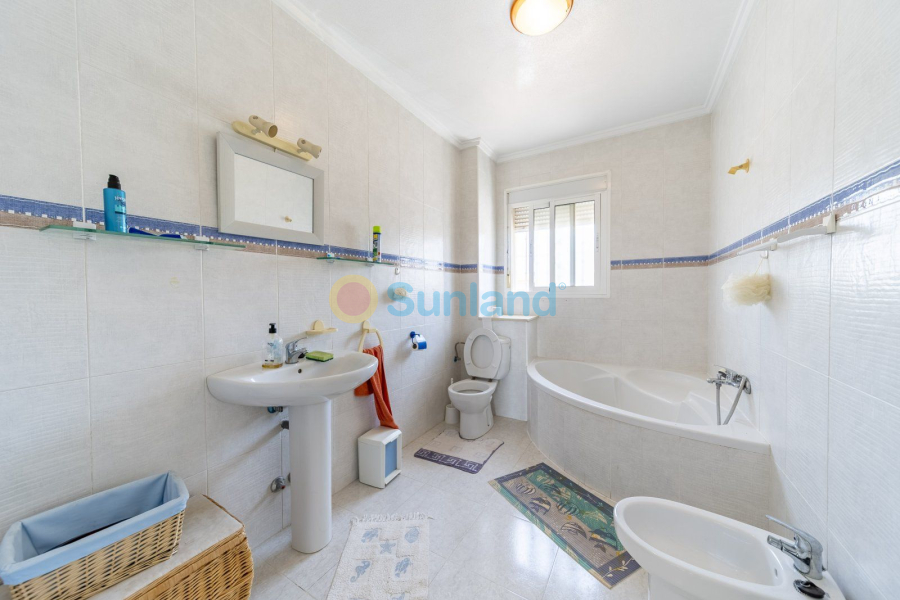 Resale - Casa de Pueblo - Ciudad Quesada - Doña Pepa