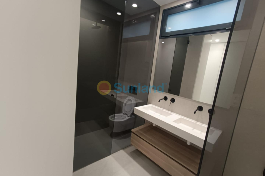 Вторичка - Bилла - Ciudad Quesada