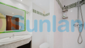 Resale - Apartamento - Torrevieja - Playa de Los Locos