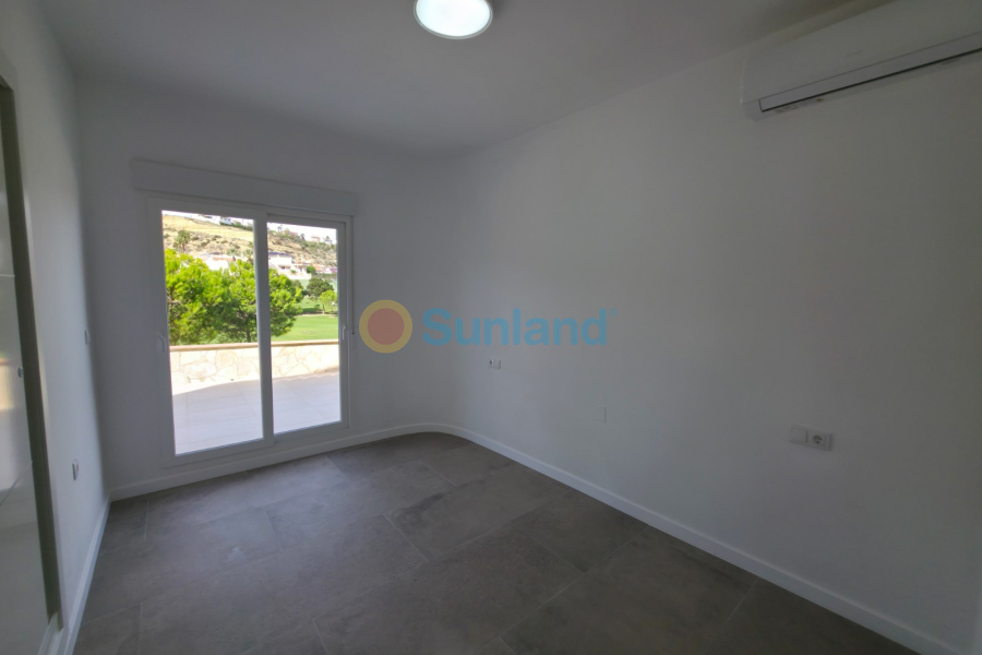 Вторичка - Bилла - Ciudad Quesada