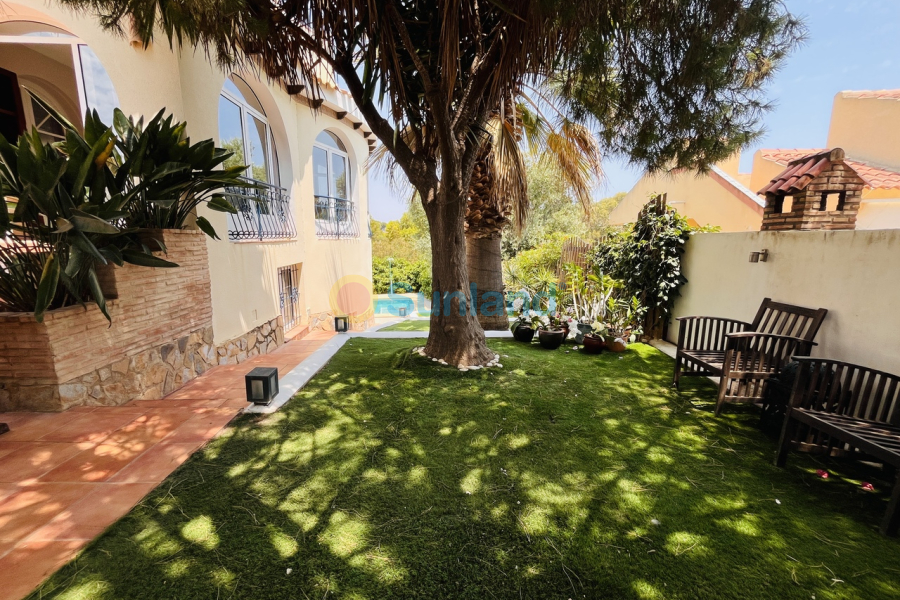 Använda fastigheter - V - La Zenia