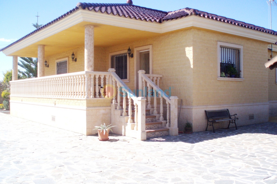 Använda fastigheter - Villa - Orihuela