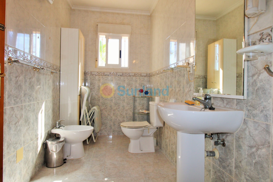 Resale - Townhouse - Villamartin