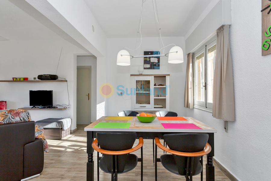 Resale - Villa - Torrevieja - 