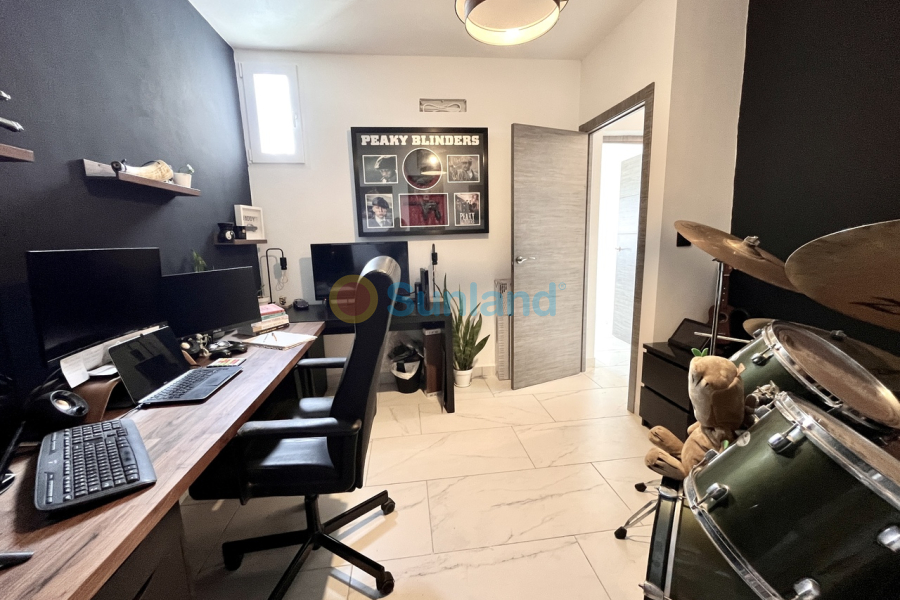 Resale - V - San Miguel De Salinas