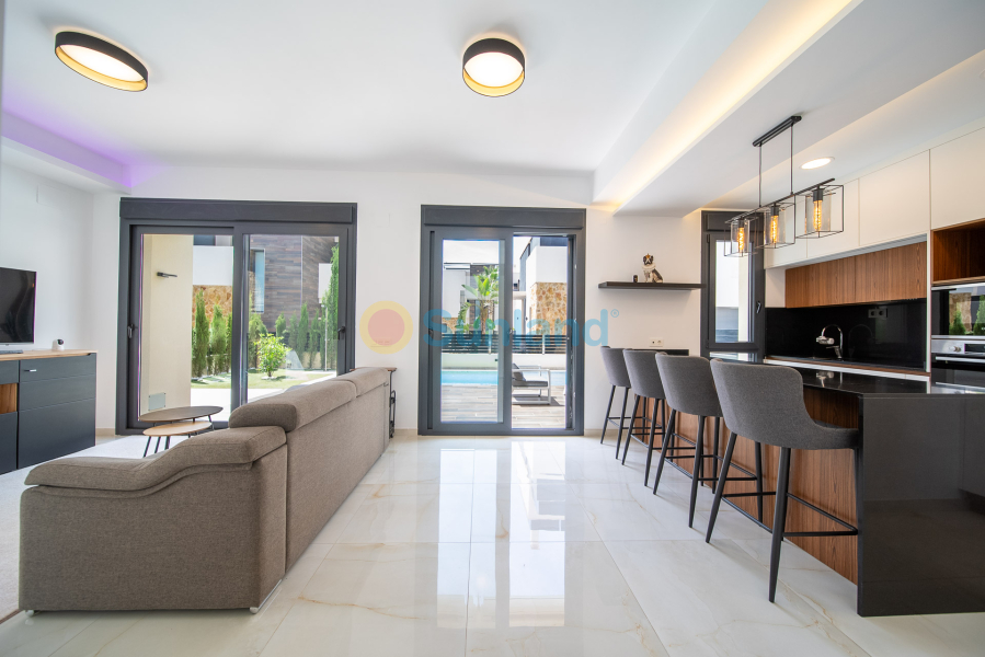 Använda fastigheter - Villa - Orihuela Costa - Lomas De Cabo Roig