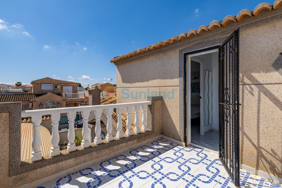 Segunda mano - Casa de Pueblo - Torrevieja - Torreta - florida