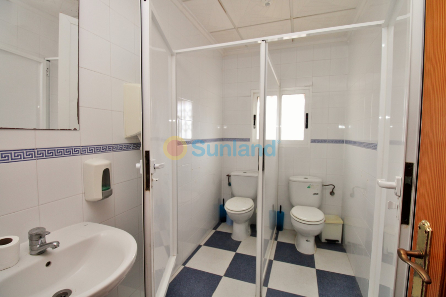 Resale - Commercial - Villamartin