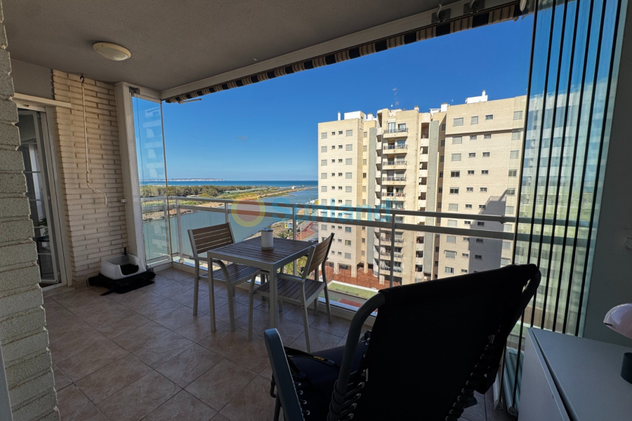 Segunda mano - Apartamento - Guardamar del Segura - Puerto Deportivo