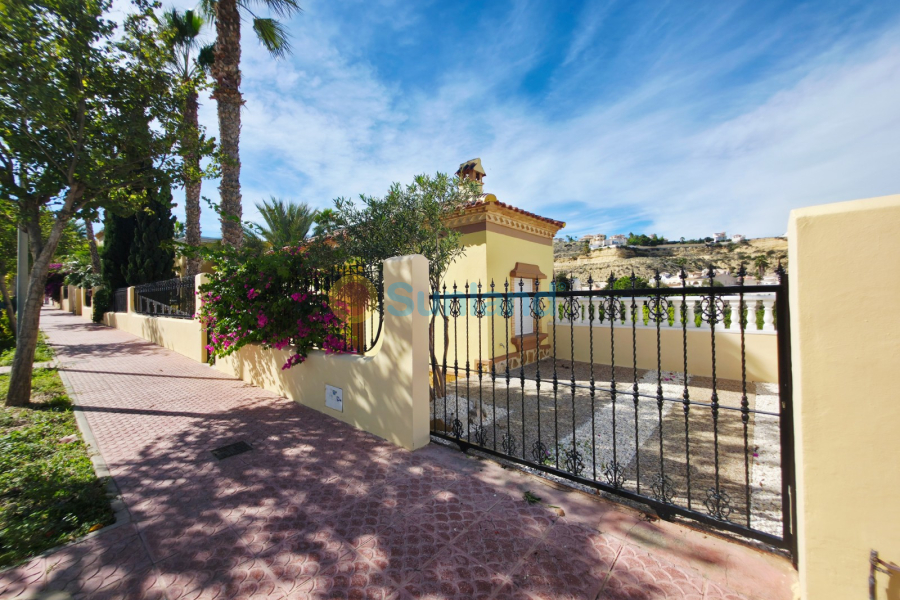 Вторичка - Bилла - Ciudad Quesada