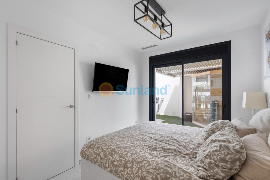 Resale - Villa - Los Montesinos - 