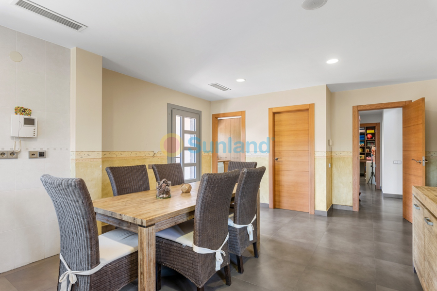 Resale - Villa - Elche/Elx