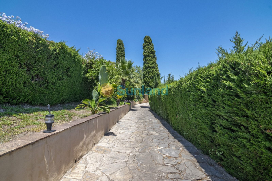 Använda fastigheter - Villa - Benahavis - La Quinta