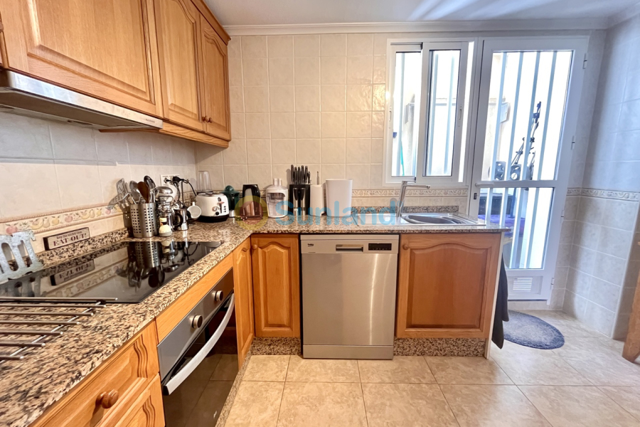 Resale - T - La Mata