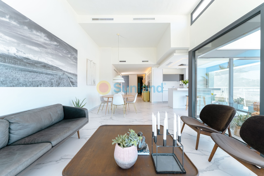 Segunda mano - Chalet - San Miguel de Salinas - Urbanizaciones