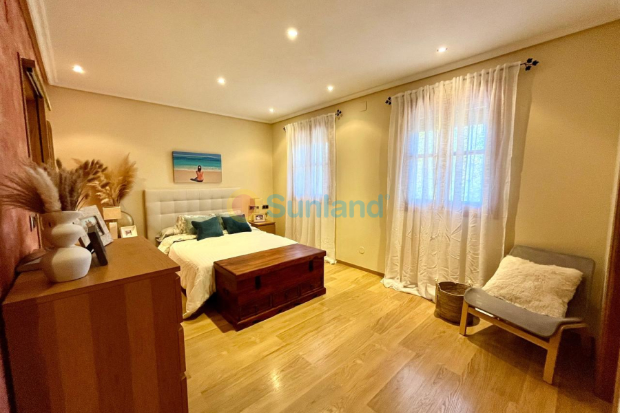 Segunda mano - C - El Esparragal