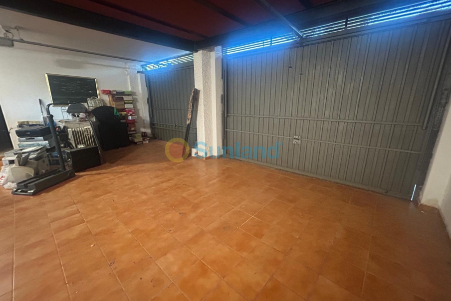 Resale - Villa - Orihuela Costa - Altos de Campoamor