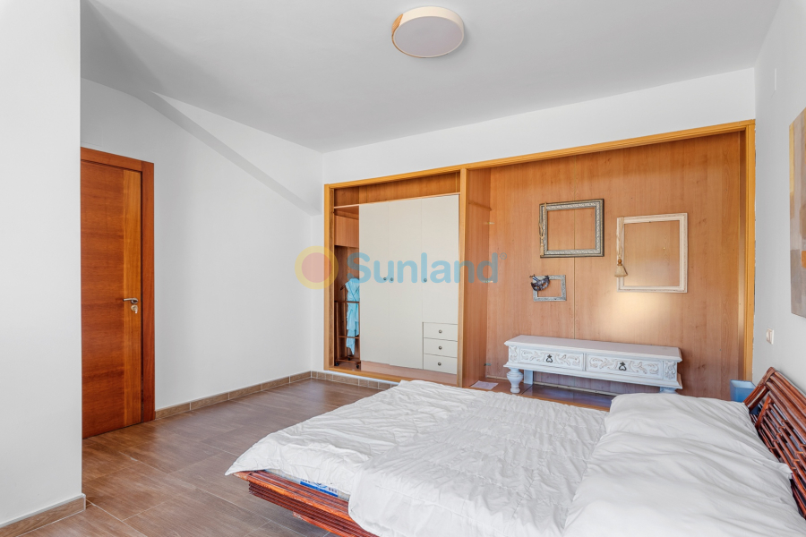 Resale - Villa - Alfas del Pi - Alfas Del Pi