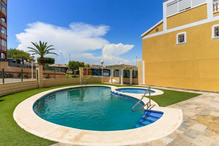 Använda fastigheter - Terraced house - Torrevieja - Torreblanca