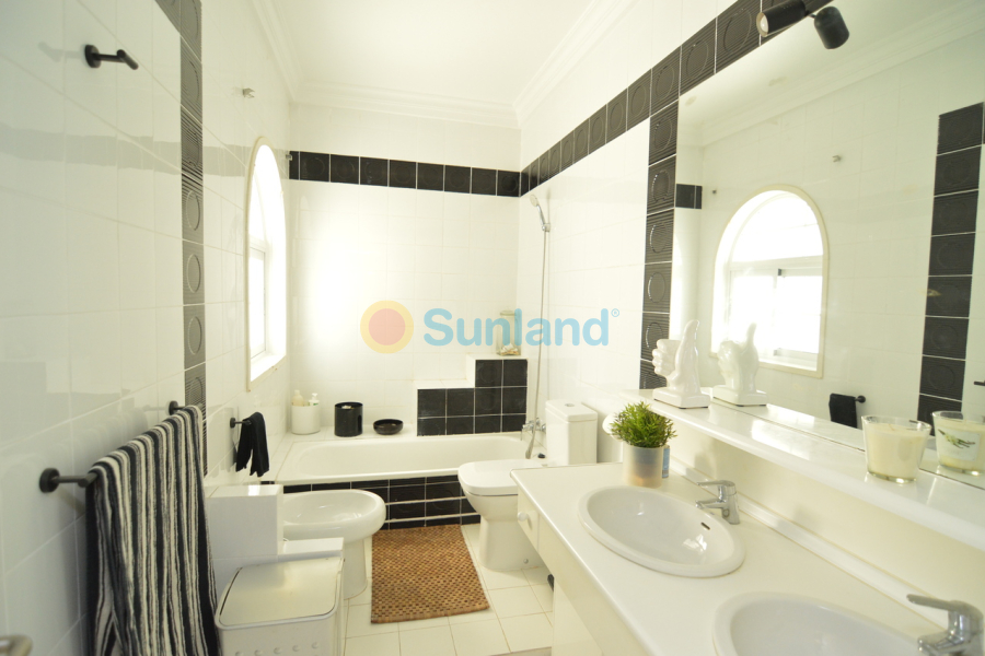 Brukte eiendommer - V - Torrevieja