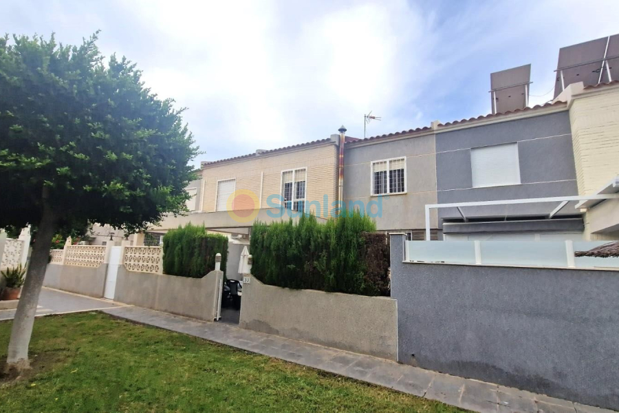 Resale - Townhouse - Torrevieja - 