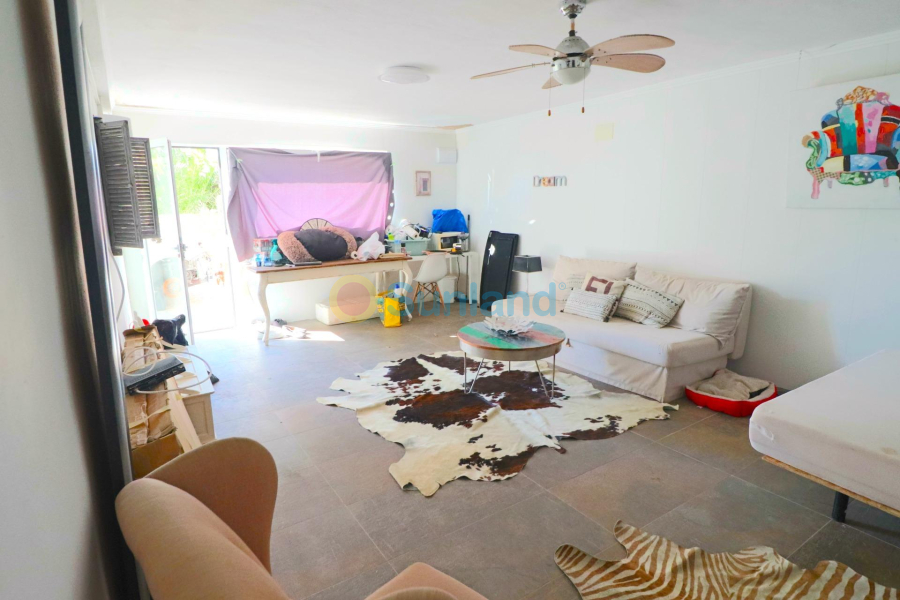 Resale - Villa - El Campello - 