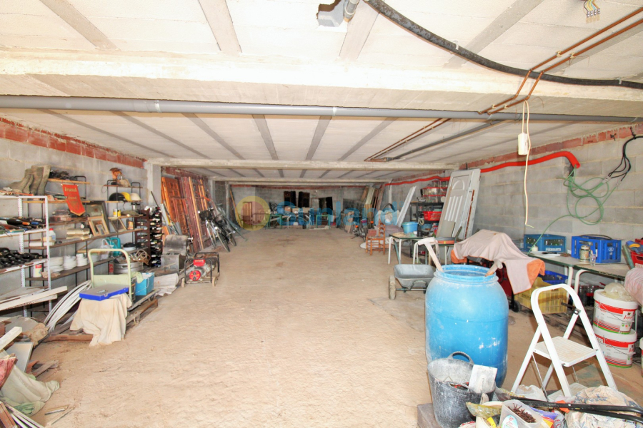 Resale - Commercial - Villamartin