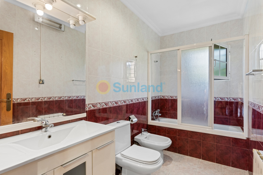 Använda fastigheter - Villa - Los Balcones