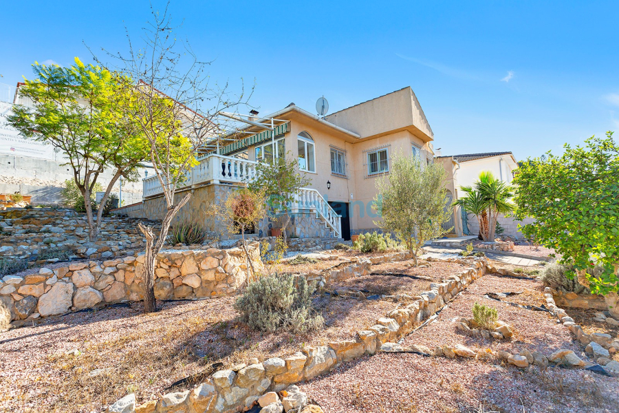 Resale - Villa - Torrevieja - 