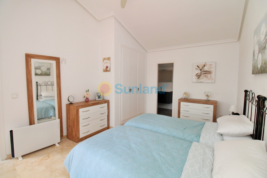 Använda fastigheter - Villa - Villamartin - Los Dolses