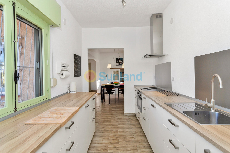 Resale - Villa - Torrevieja - 