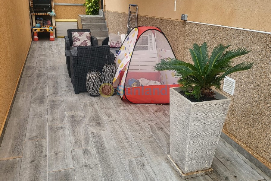 Använda fastigheter - Villa - Orihuela Costa - Villamartin