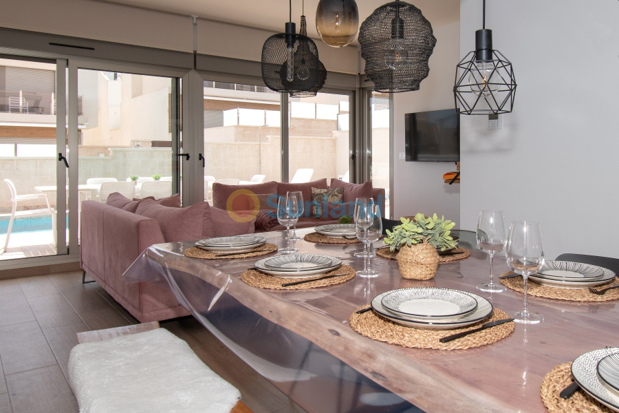 Använda fastigheter - Villa - Orihuela Costa - Villamartin