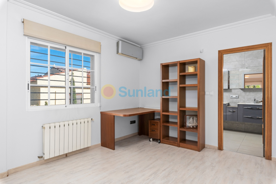 Använda fastigheter - Villa - Los Balcones