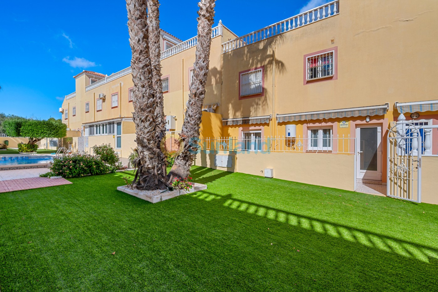 Resale - Apartment - San Miguel de Salinas - Orihuela Costa