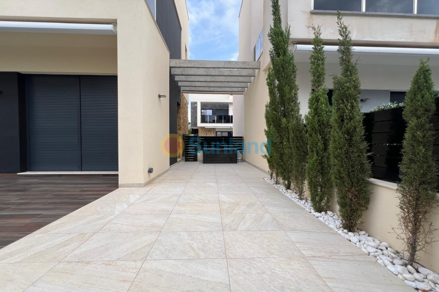 Brukte eiendommer - Villa - Orihuela Costa - Lomas De Cabo Roig