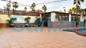 Resale - Villa - Torrevieja - 